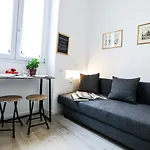 Giotto Studio Flat